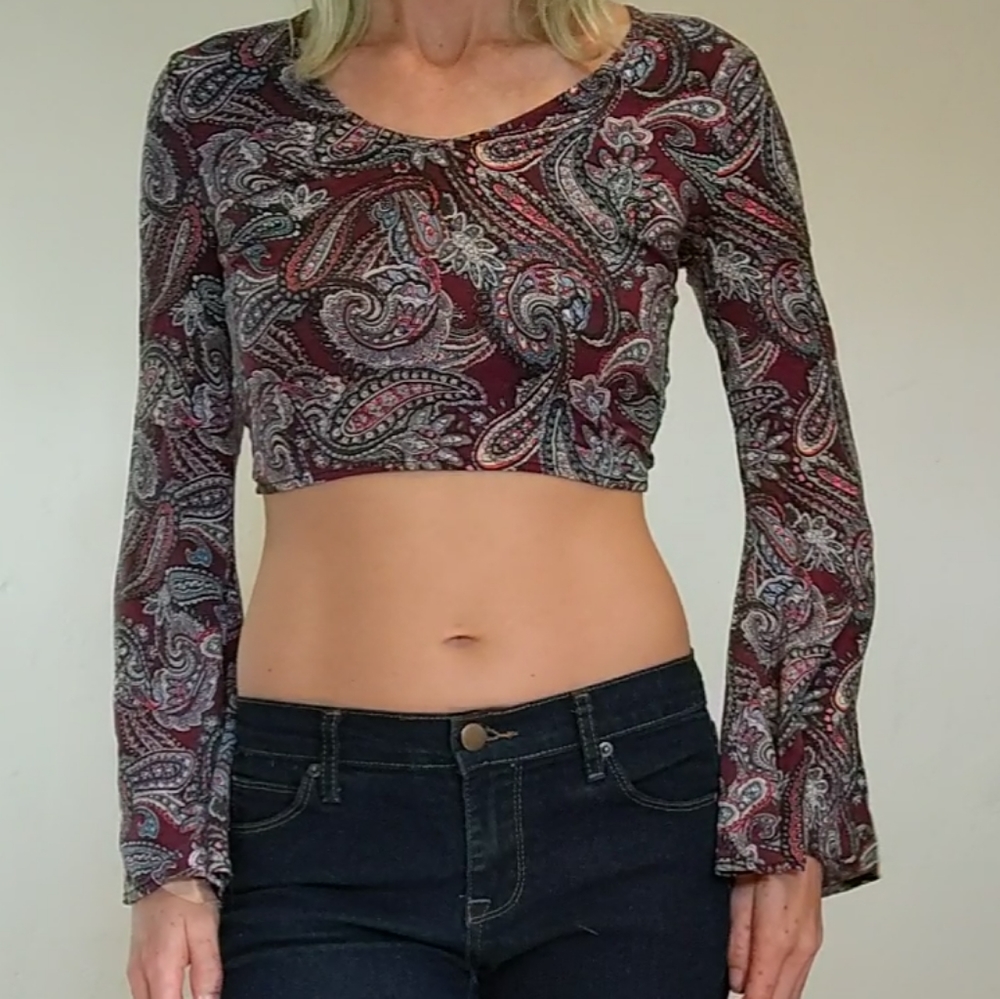 Backless crop top